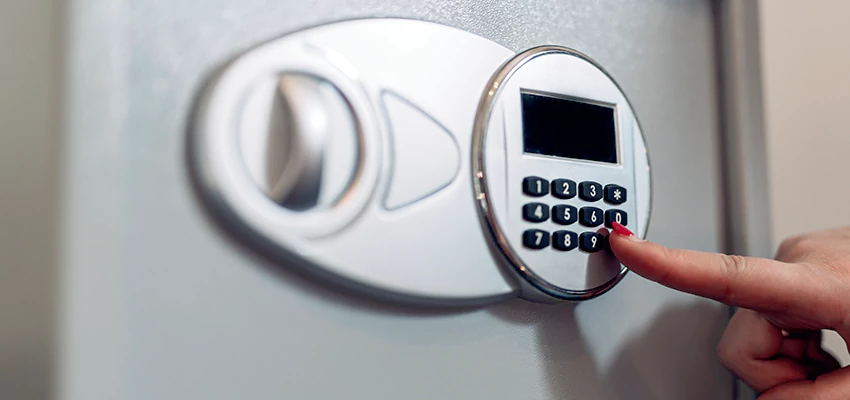 Jewelry Safe Cracking in Las Flores, California