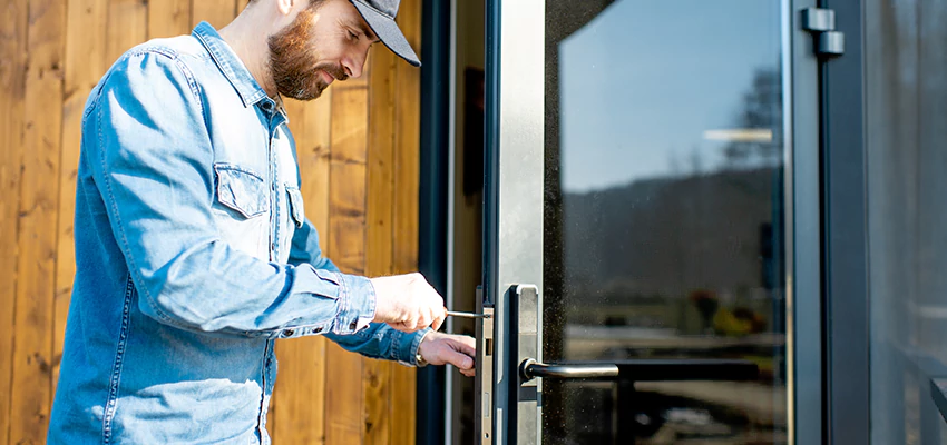 Frameless Glass Storefront Door Locks Replacement in Las Flores, CA
