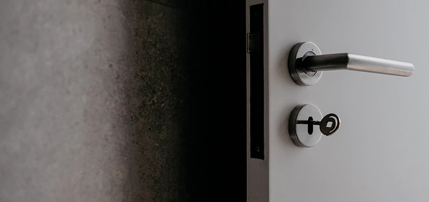 Front Door Handle Repair And Installation in Las Flores, CA